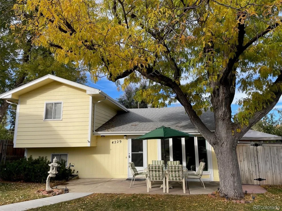 Unit for sale at 4229 S Fox St, Englewood, CO 80110