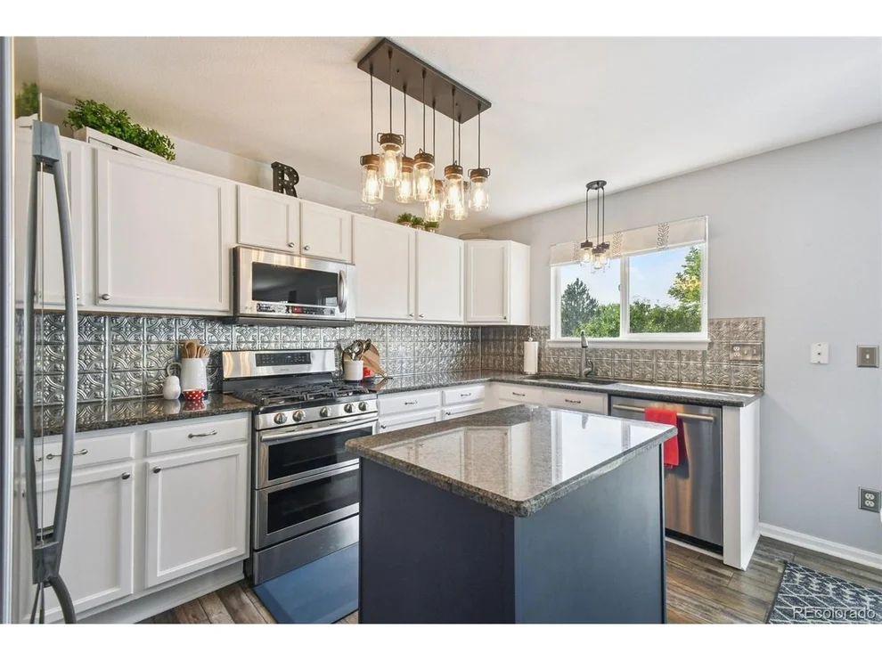 Unit for sale at 5691 S Versailles St, Aurora, CO 80015