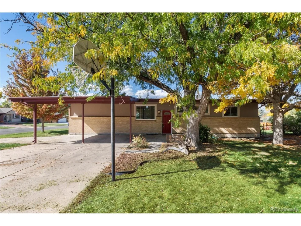 Unit for sale at 3095 E Maplewood Ave, Centennial, CO 80121