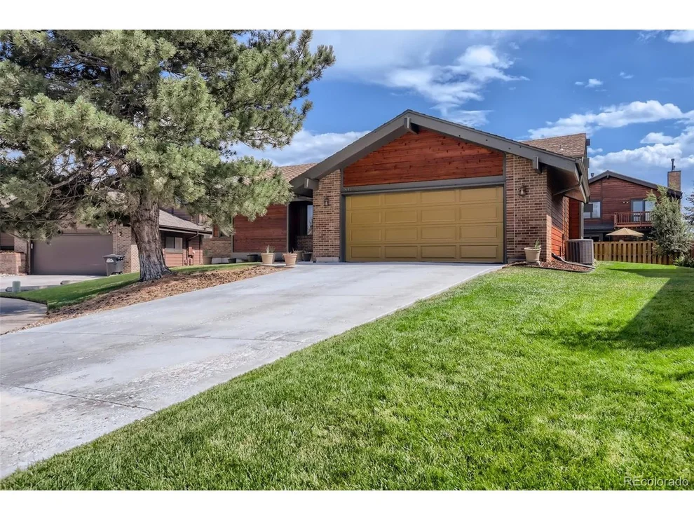 Unit for sale at 8072 W Chenango Pl, Denver, CO 80123