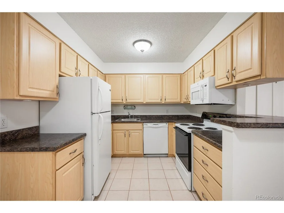 Unit for sale at 3335 S Ammons St, Lakewood, CO 80227