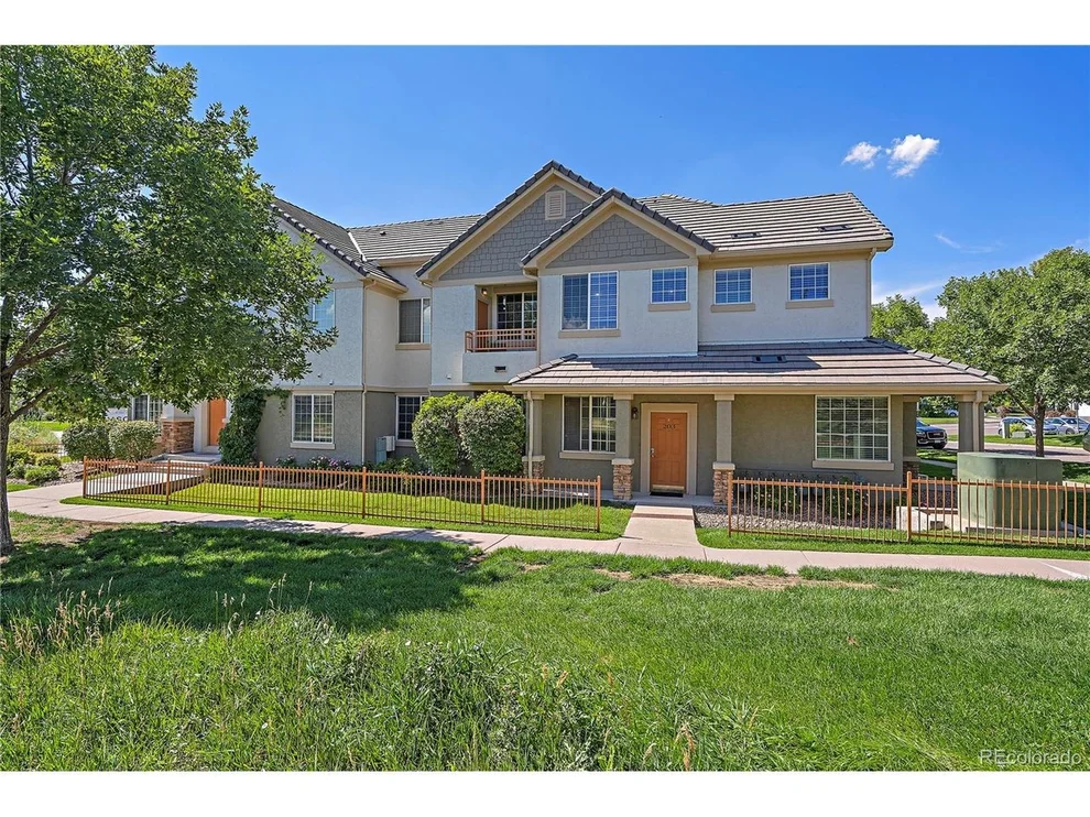 Unit for sale at 22650 E Ontario Dr, Aurora, CO 80016