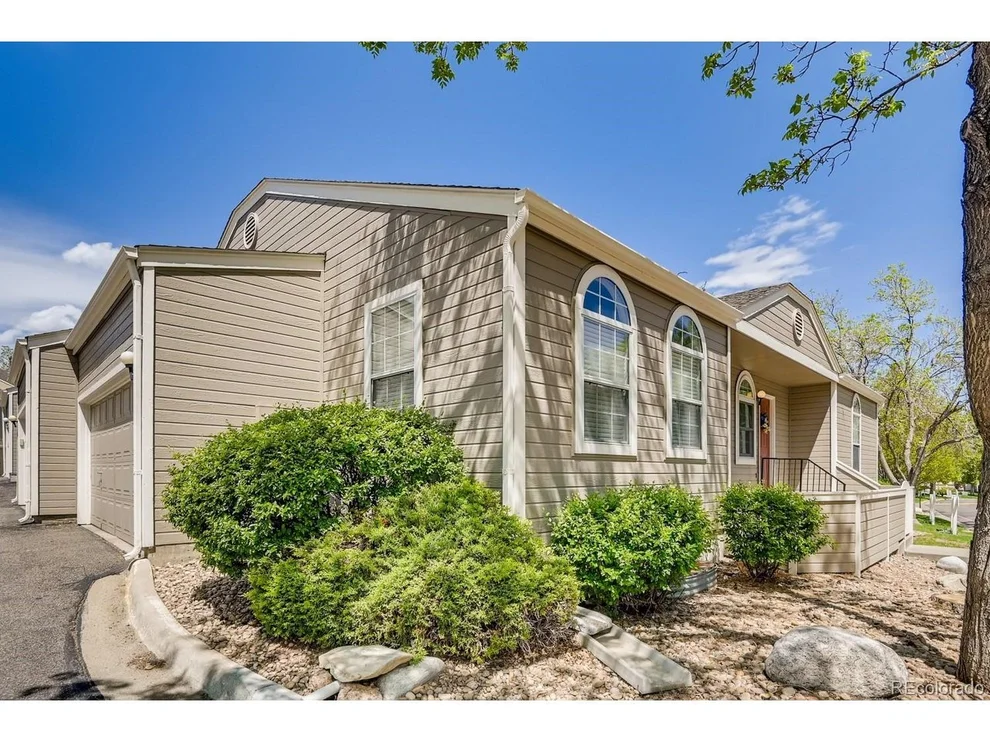 Unit for sale at 5725 W Asbury Pl, Lakewood, CO 80227