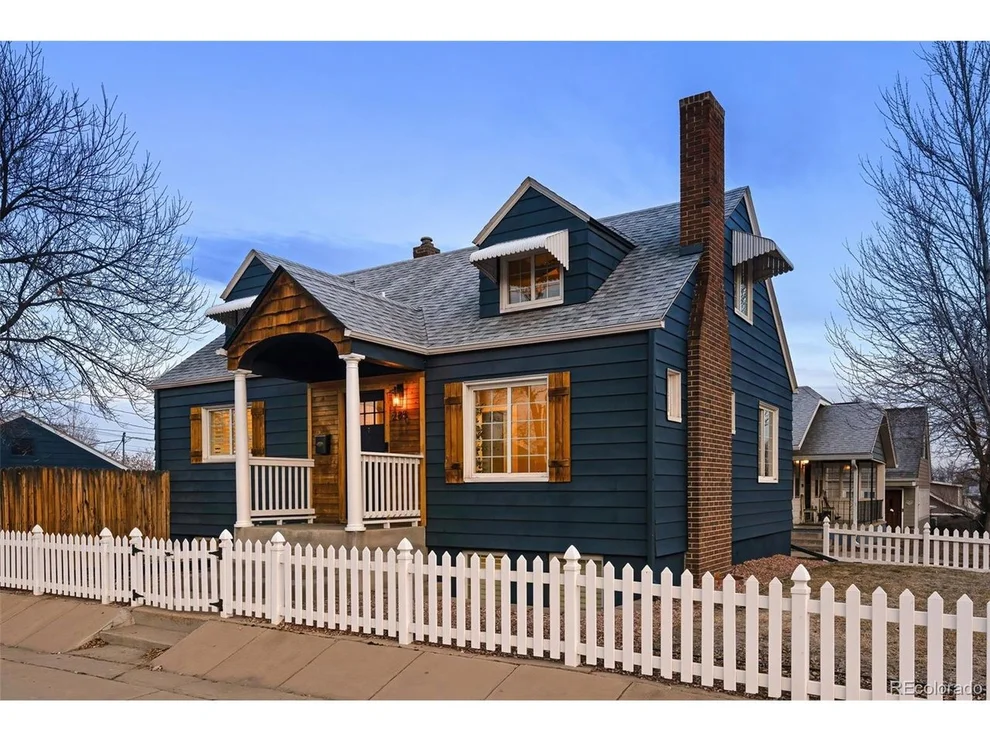 Unit for sale at 285 E Dartmouth Ave, Englewood, CO 80113