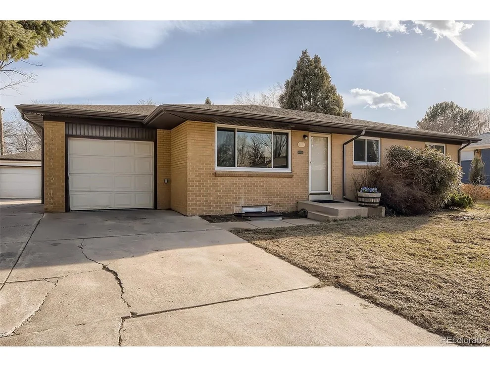 Unit for sale at 3378 W Saratoga Ave, Englewood, CO 80110