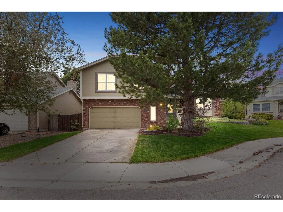 Unit for sale at 11100 W Walker Dr, Littleton, CO 80127