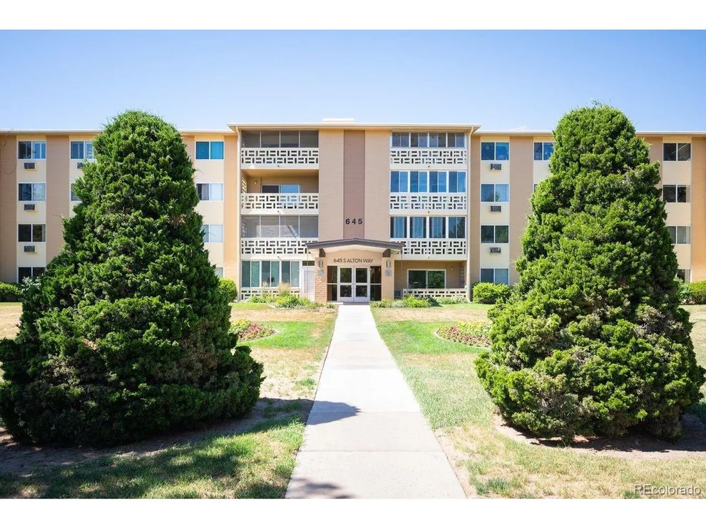 Unit for sale at 645 S Alton Way, Denver, CO 80247