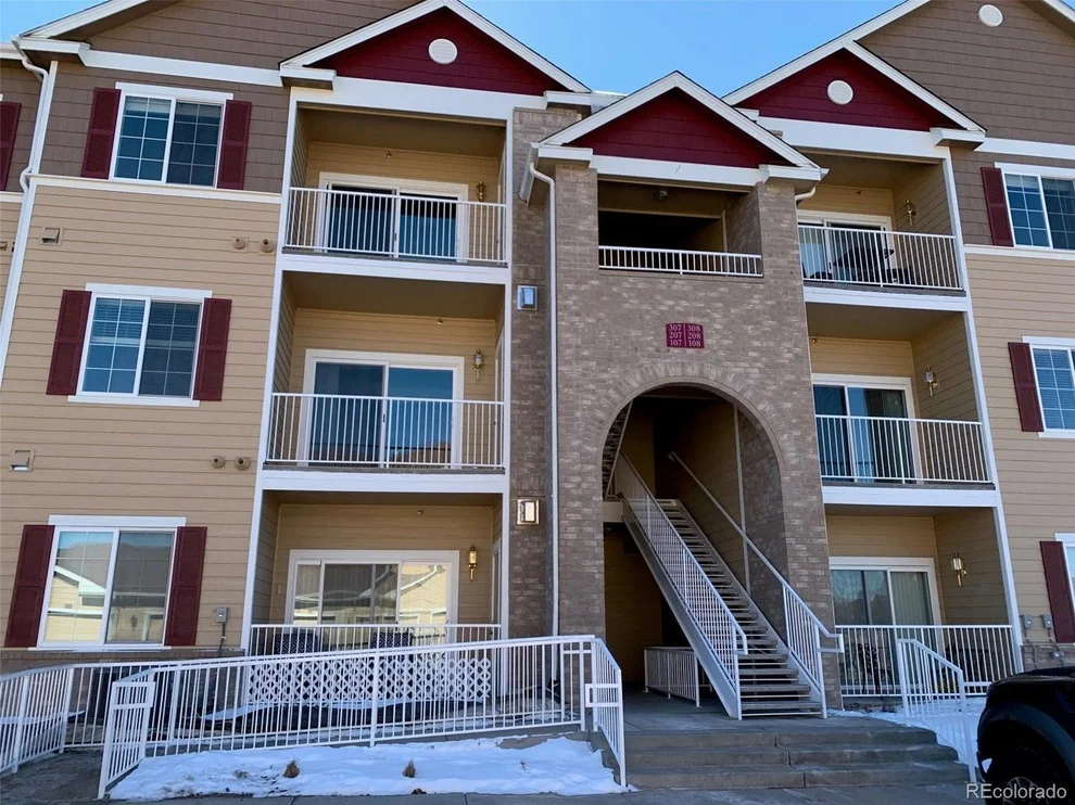 Unit for sale at 15700 E Jamison Dr, Englewood, CO 80112