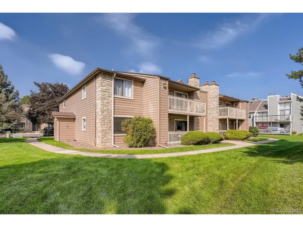 Unit for sale at 10283 E Peakview Ave, Englewood, CO 80111