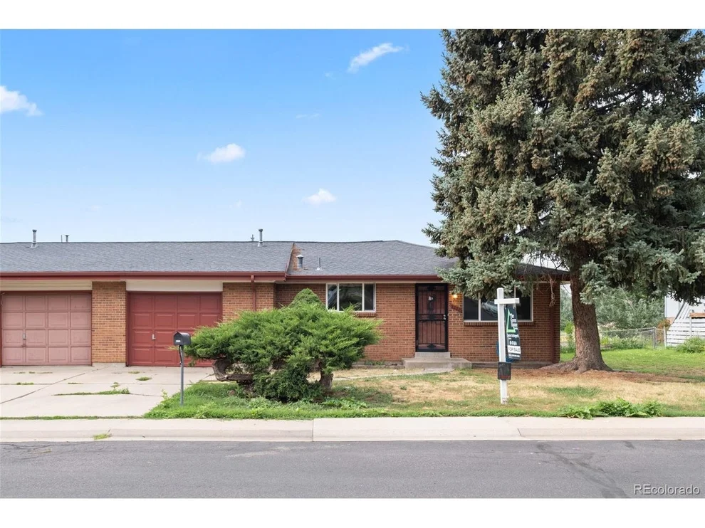 Unit for sale at 9022 W Washburn Pl, Lakewood, CO 80227