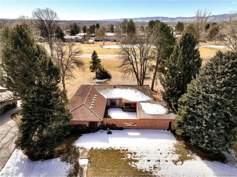 Unit for sale at 26 Fairway Ln, Littleton, CO 80123