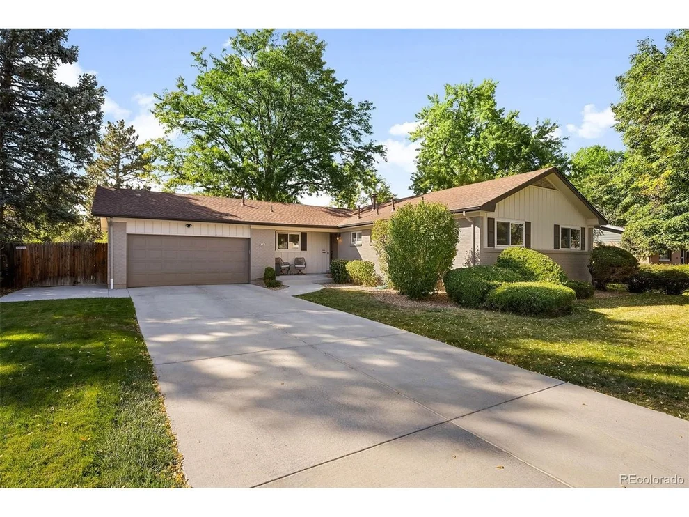 Unit for sale at 6715 S Downing Cir E, Centennial, CO 80122
