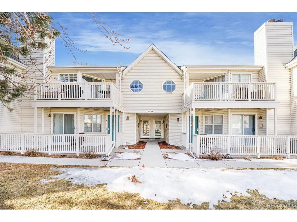 Unit for sale at 12524 E Pacific Cir, Aurora, CO 80014