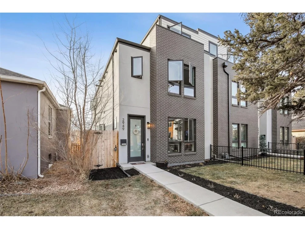 Unit for sale at 2949 S Elati St, Englewood, CO 80110
