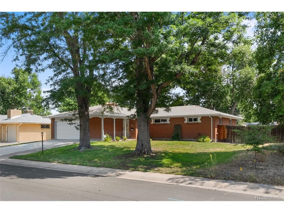Unit for sale at 3320 S Fulton Ct, Denver, CO 80231