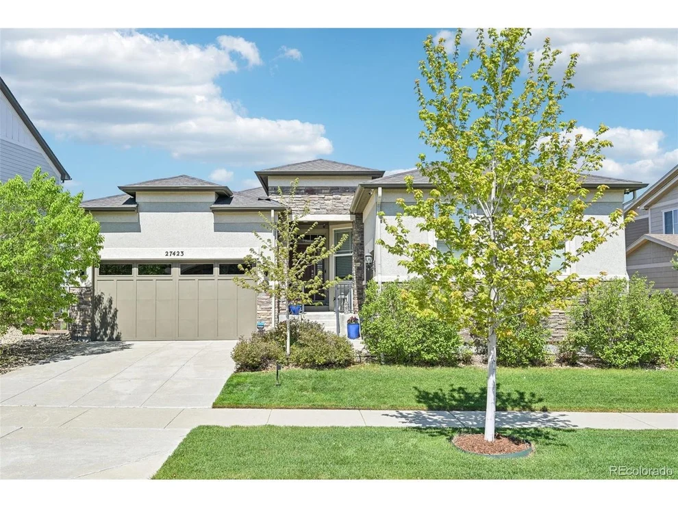 Unit for sale at 27423 E Euclid Dr, Aurora, CO 80016