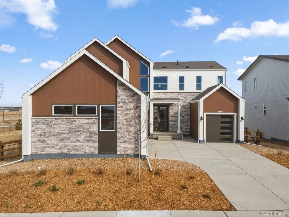 Unit for sale at 24317 E River Front Dr, Aurora, CO 80019