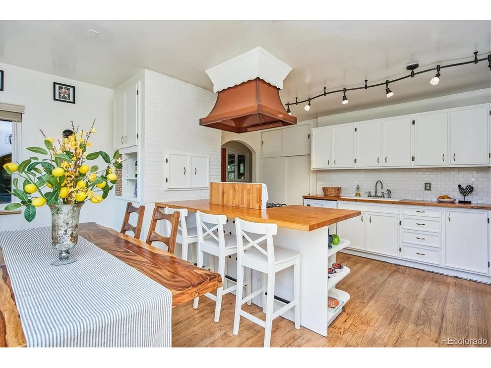 Unit for sale at 901 Benton St, Lakewood, CO 80214