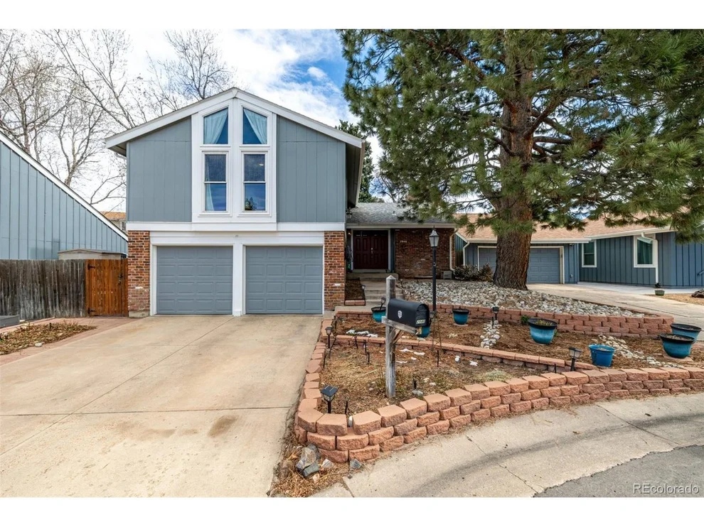 Unit for sale at 2946 S Moline Pl, Aurora, CO 80014