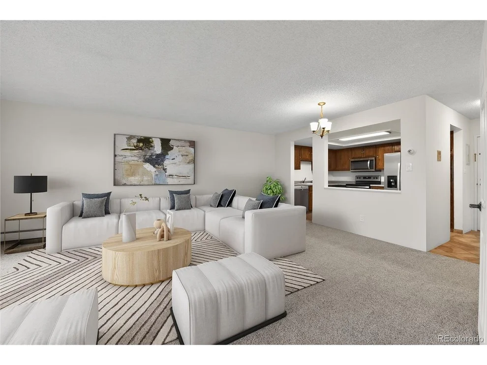 Unit for sale at 14001 E Marina Dr, Aurora, CO 80014