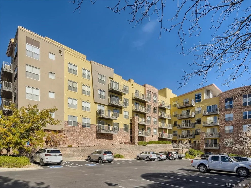 Unit for sale at 9079 E Panorama Cir, Englewood, CO 80112