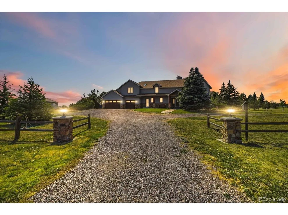Unit for sale at 8124 S Ireland Way, Aurora, CO 80016