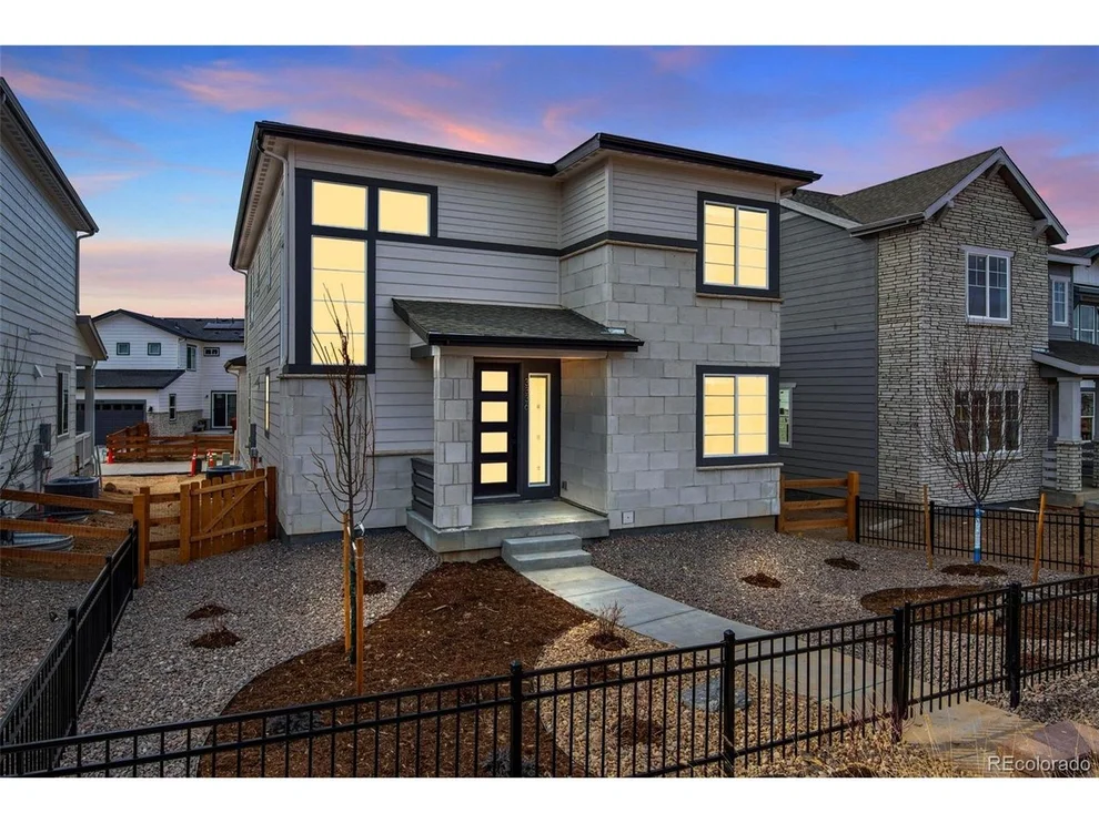 Unit for sale at 3336 N Haleyville Ct, Aurora, CO 80019