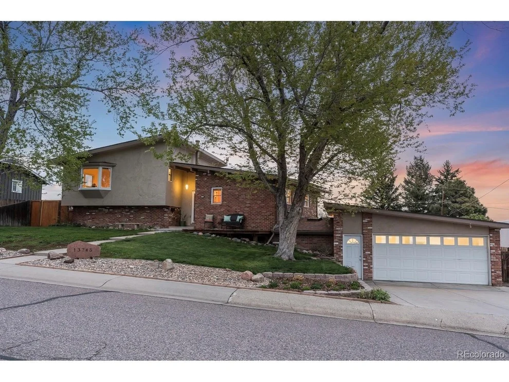 Unit for sale at 13745 W Center Dr, Lakewood, CO 80228