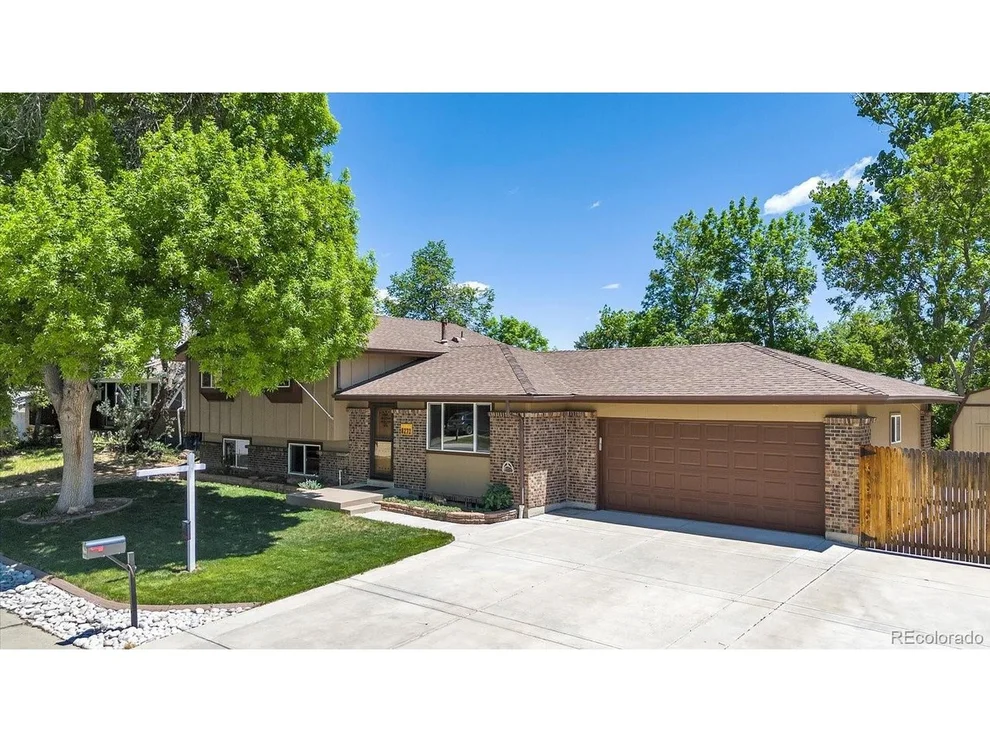 Unit for sale at 8272 Ammons Cir, Arvada, CO 80005