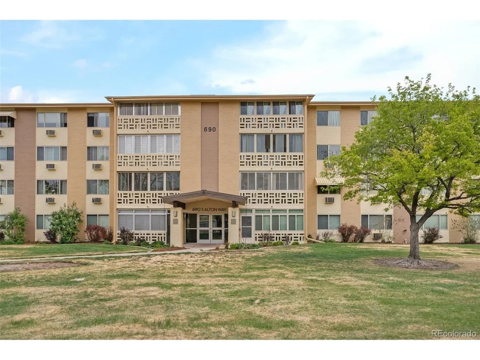 Unit for sale at 690 S Alton Way, Denver, CO 80247