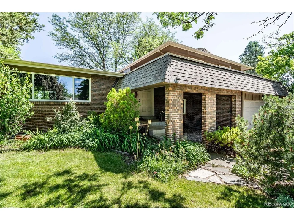 Unit for sale at 6453 W Burgundy Dr, Littleton, CO 80123