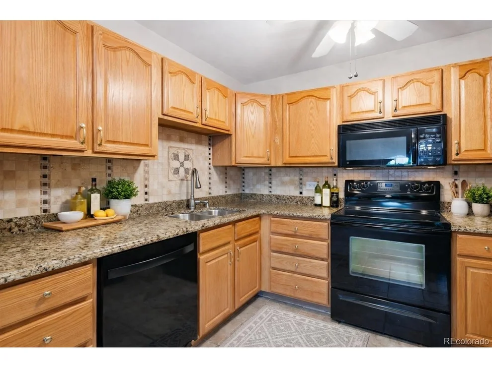 Unit for sale at 585 S Alton Way, Denver, CO 80247