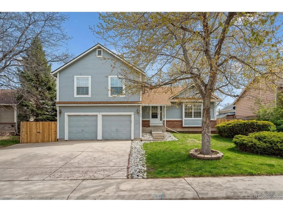 Unit for sale at 11908 W Aqueduct Dr, Littleton, CO 80127