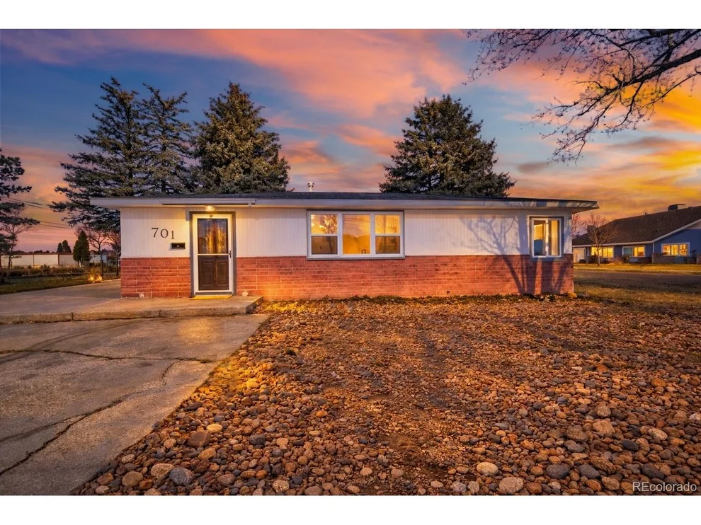 Unit for sale at 701 4th St, Akron, CO 80720
