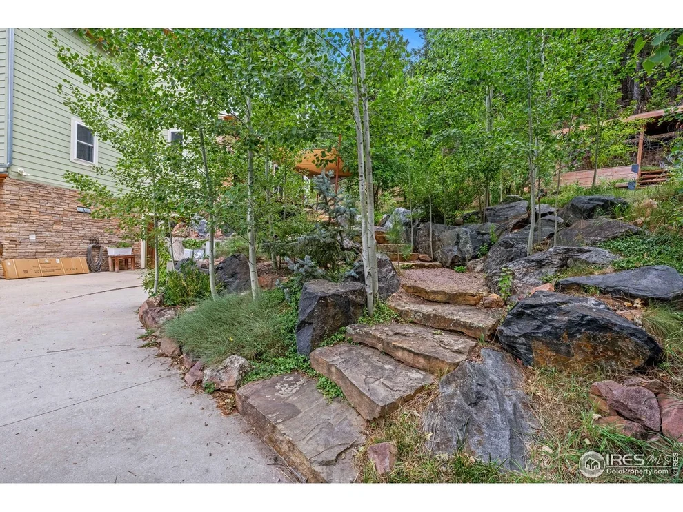 Unit for sale at 301 Valley Ln, Boulder, CO 80302
