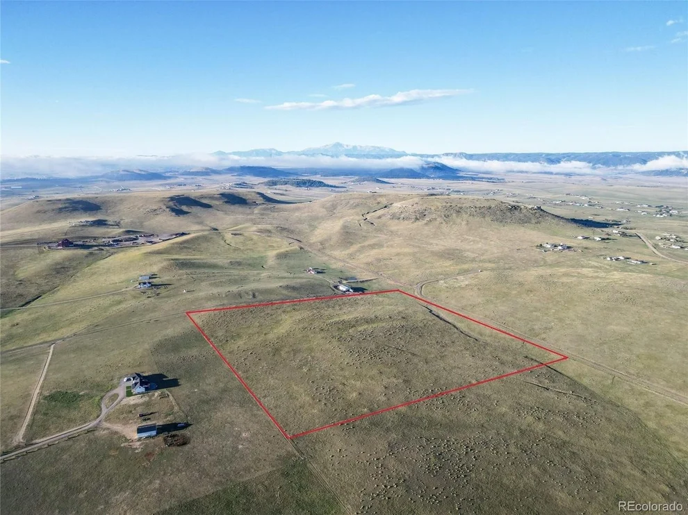 Unit for sale at 4 Twin Bluffs Road, Larkspur, CO 80118