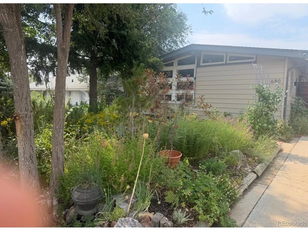 Unit for sale at 680 Bronco Rd, Denver, CO 80221