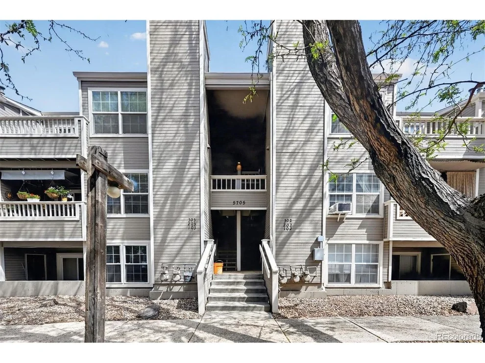 Unit for sale at 5705 W Atlantic Pl, Lakewood, CO 80227