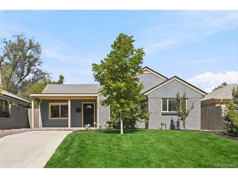Unit for sale at 2985 Eudora St, Denver, CO 80207