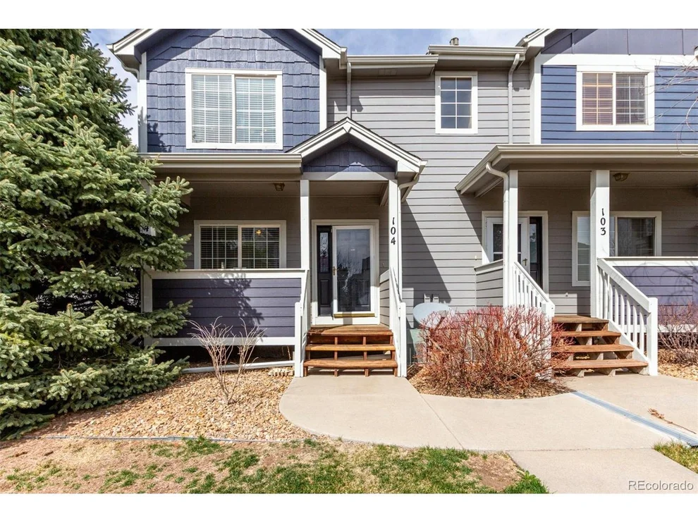 Unit for sale at 19240 E Carolina Dr, Aurora, CO 80017