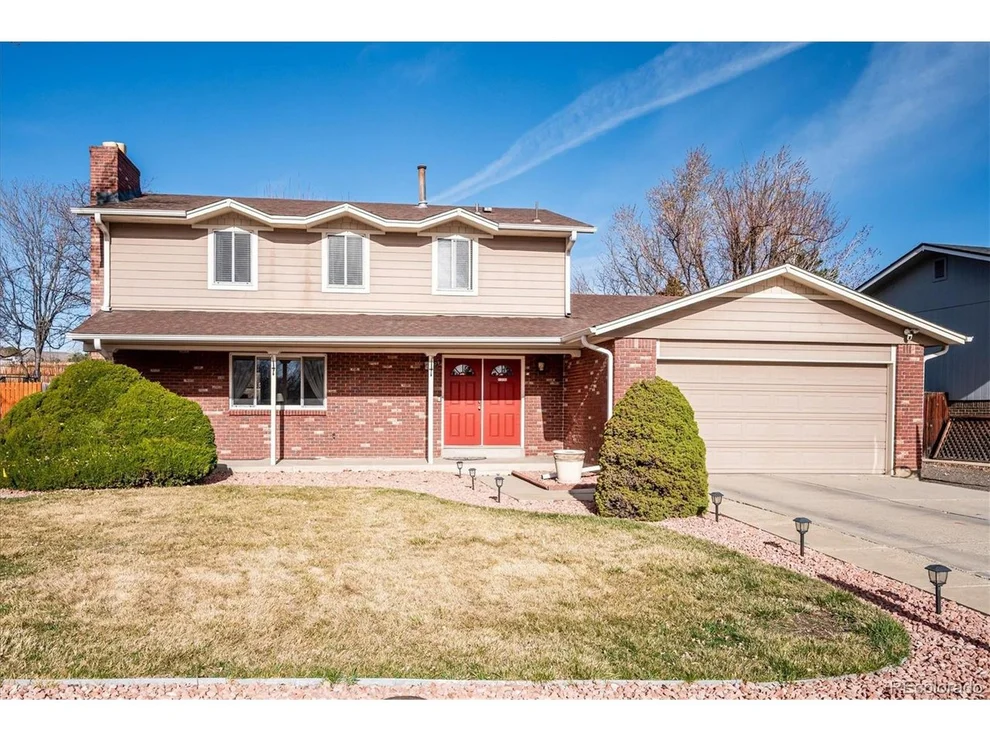 Unit for sale at 979 S Johnson Way, Lakewood, CO 80226