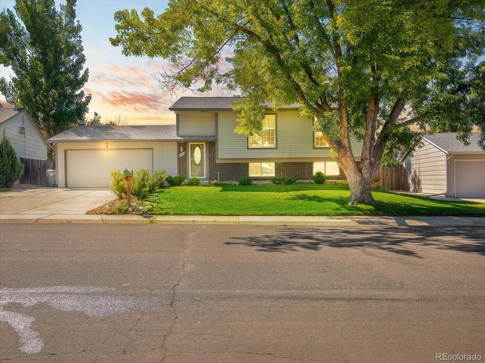 Unit for sale at 18108 E Iowa Dr, Aurora, CO 80017