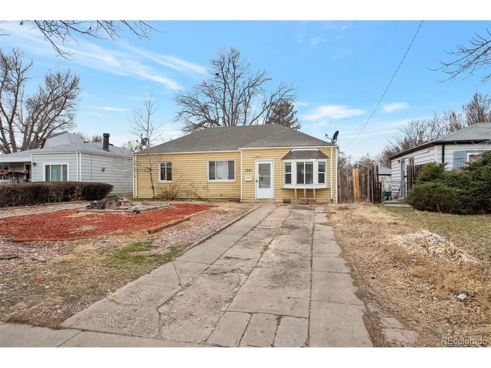 Unit for sale at 1061 Elmira St, Aurora, CO 80010