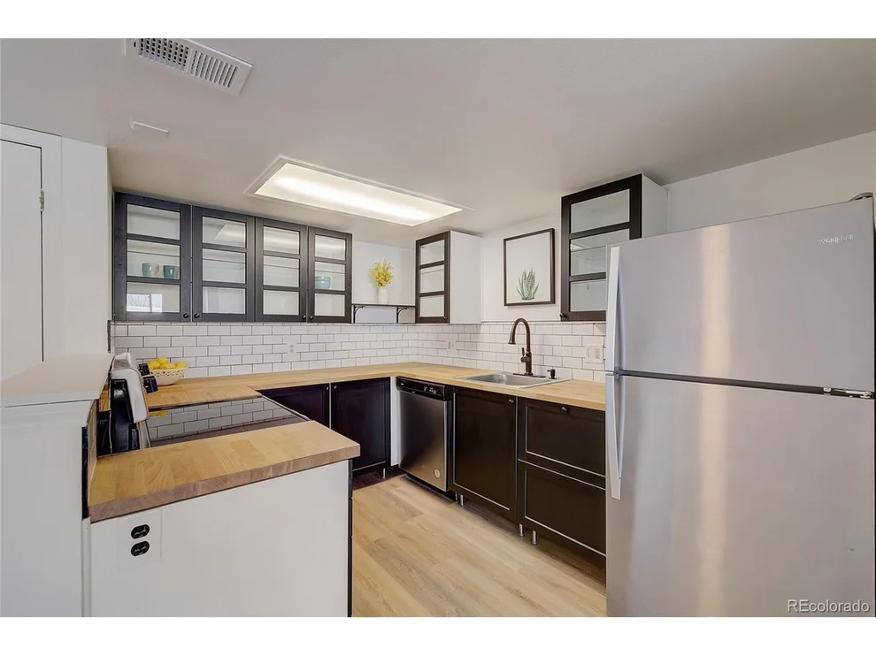 Unit for sale at 17074 E Tennessee Dr, Aurora, CO 80017
