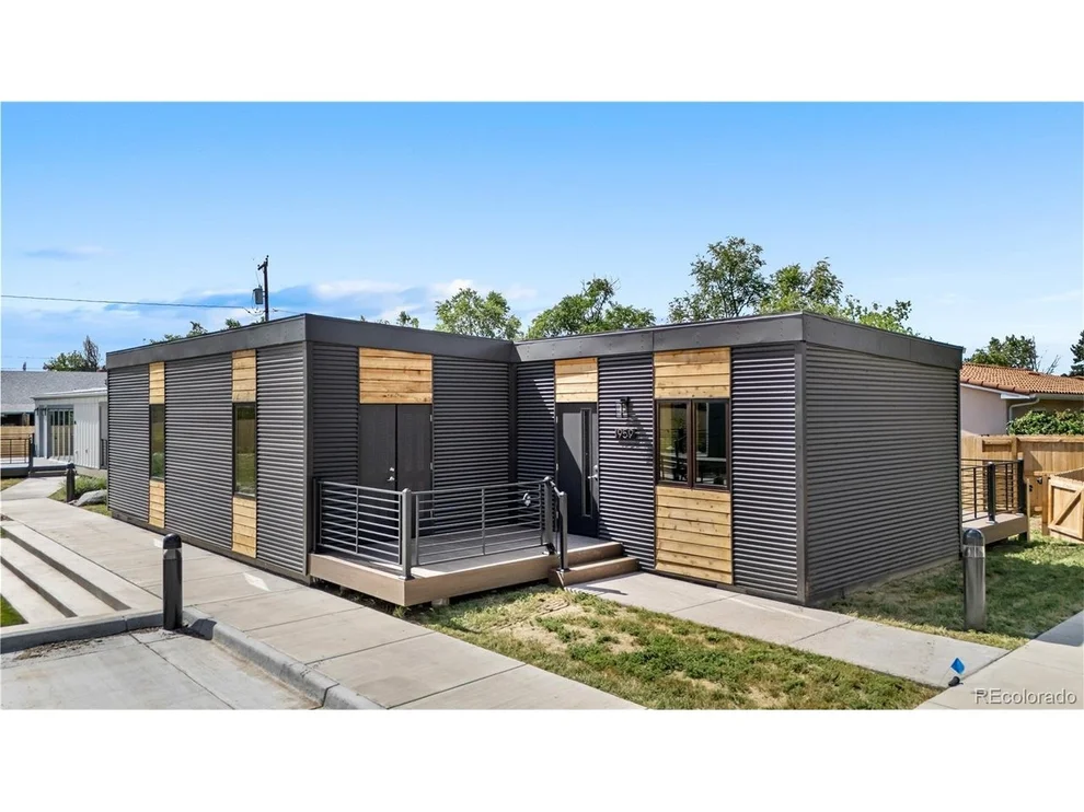 Unit for sale at 1959 Blackhawk St, Aurora, CO 80011