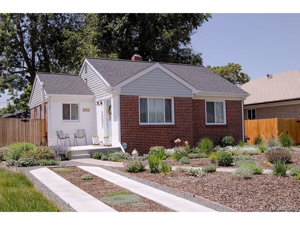 Unit for sale at 755 S Dale Ct, Denver, CO 80219