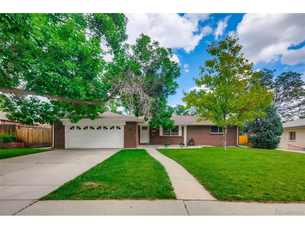 Unit for sale at 1570 S Kendall St, Lakewood, CO 80232