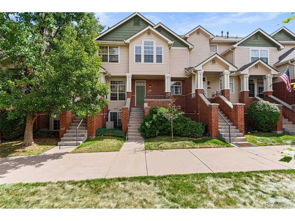 Unit for sale at 1433 S Emporia Ct, Aurora, CO 80247