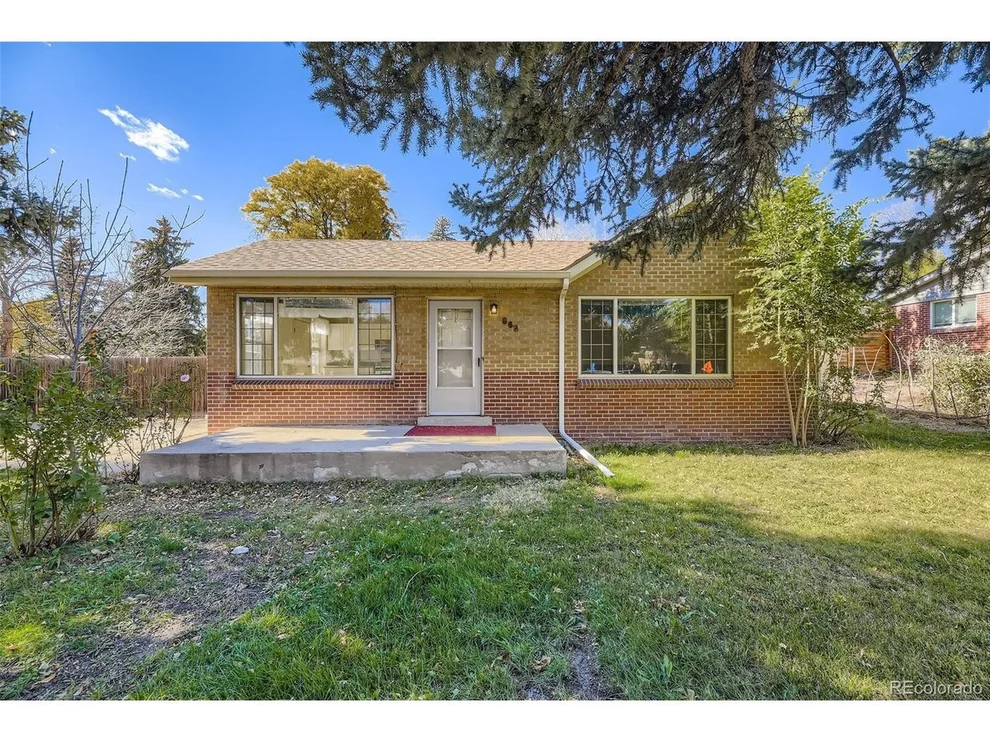 Unit for sale at 865 Brentwood St, Lakewood, CO 80214