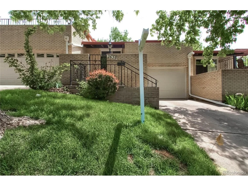 Unit for sale at 2650 S Sheridan Ct, Lakewood, CO 80227
